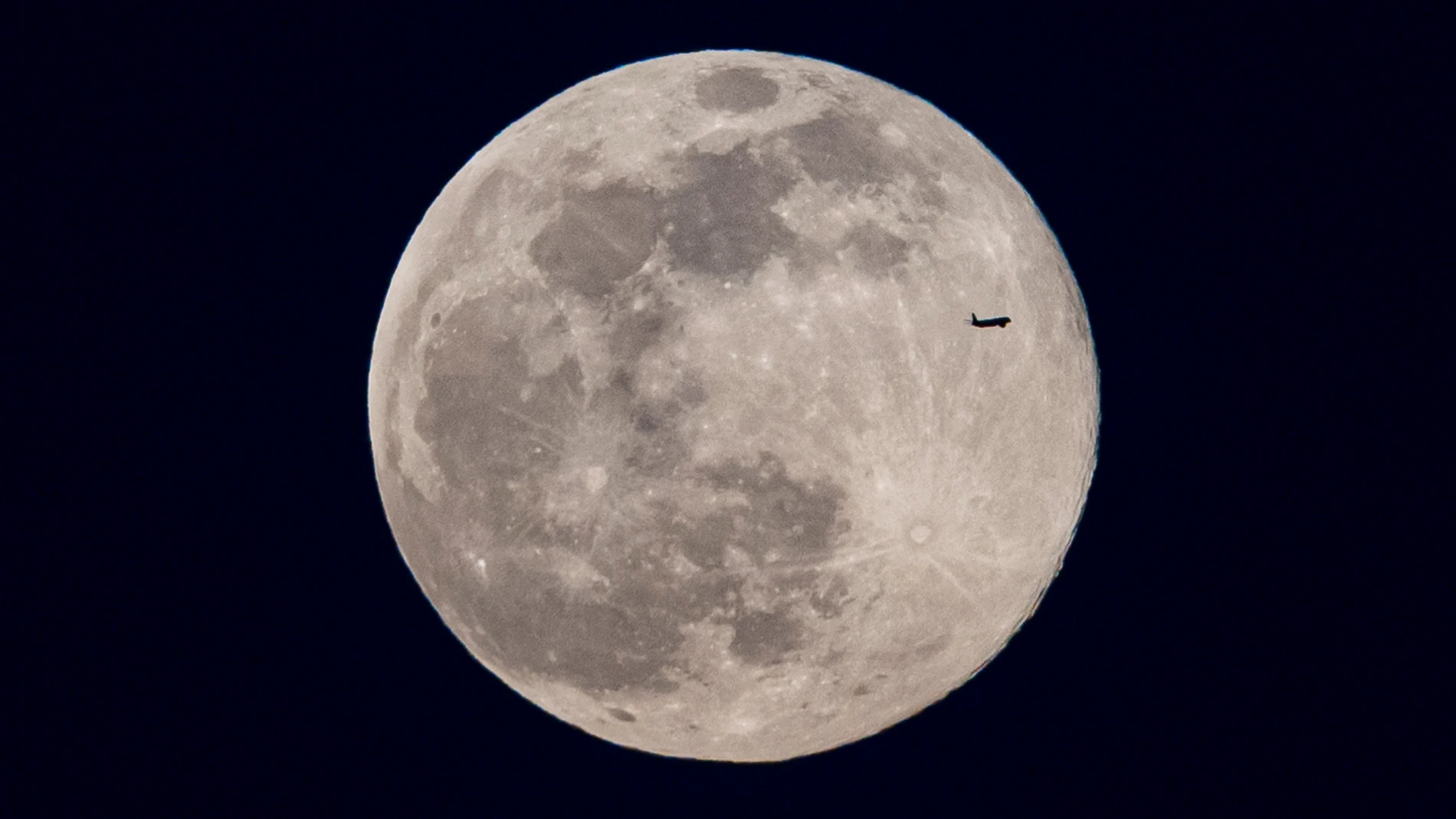 Luna llena. Luna llena.