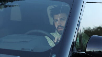 La amiga de Shakira que al salir de casa de la cantante se cruza con Piqué y ni se saludan: ¿Intencionadamente?