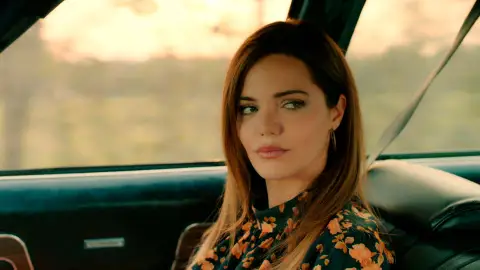 Hakan se lleva a Züleyha y los niños de vacaciones… ¡Pero le oculta el verdadero motivo de irse! Hakan se lleva a Züleyha y los niños de vacaciones… ¡Pero le oculta el verdadero motivo de irse!