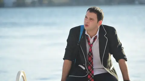 Oğulcan nos ha mostrado su lado más romántico en ‘Hermanos’… ¡y en la vida real! Oğulcan nos ha mostrado su lado más romántico en ‘Hermanos’… ¡y en la vida real!