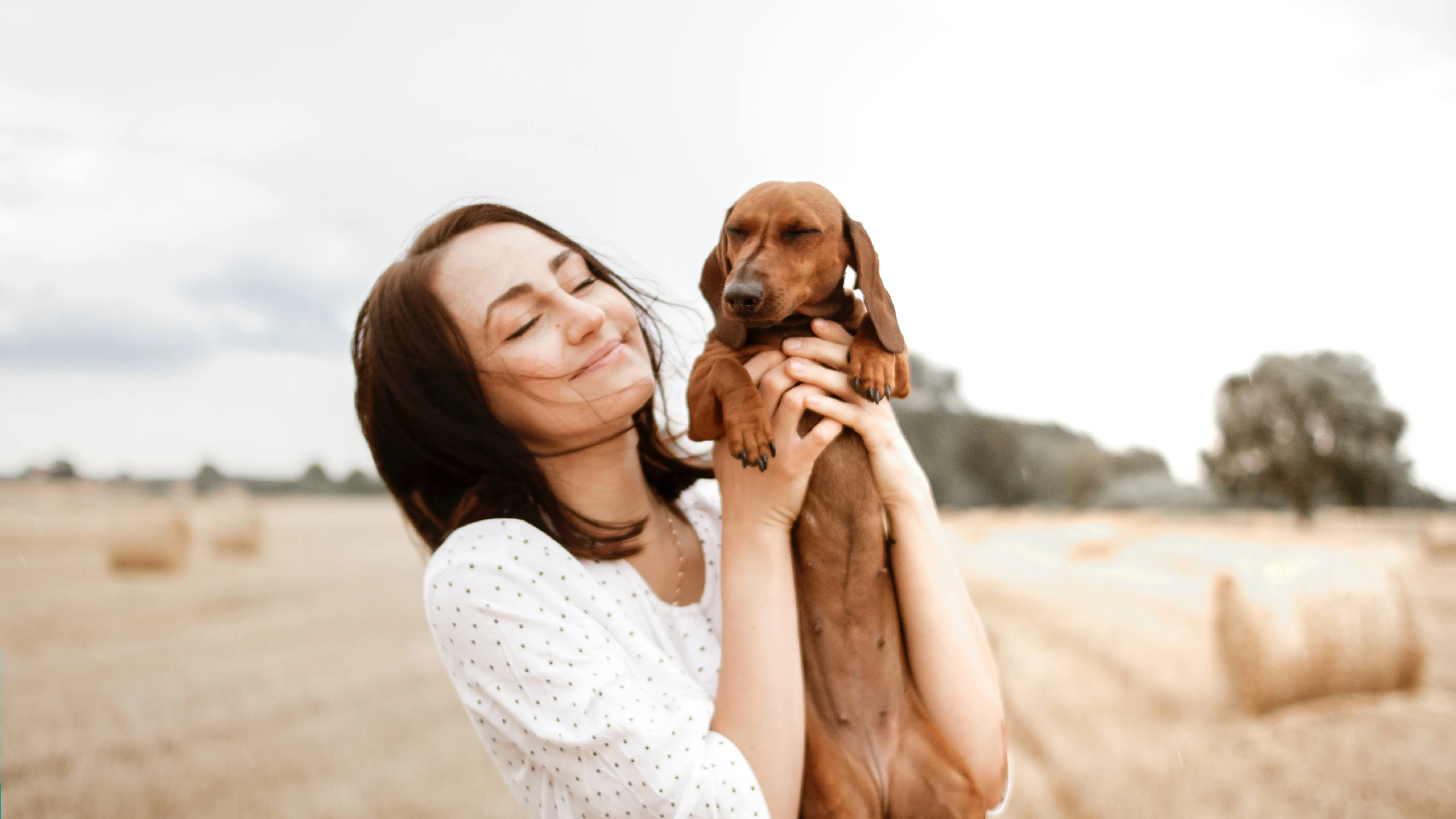 Mujer con un perro Mujer con un perro