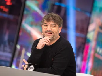 Jordi Évole revela su amistad con Isabel Preysler: "Se ha quedado soltera y hay que aprovechar" Jordi Évole revela su amistad con Isabel Preysler: "Se ha quedado soltera y hay que aprovechar"