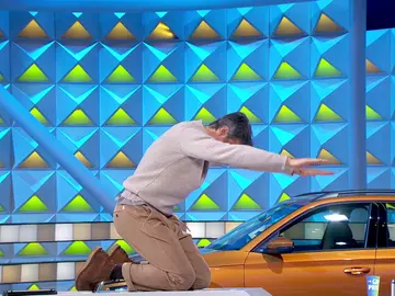 ¡Un momento inédito! Jorge Fernández se rinde al grupo musical de ‘La ruleta de la suerte’ ¡Un momento inédito! Jorge Fernández se rinde al grupo musical de ‘La ruleta de la suerte’