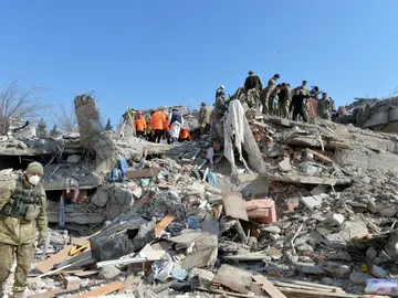 Destrozos tras el terremoto en Turquía Destrozos tras el terremoto en Turquía