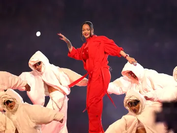Rihanna, durante el espectáculo del descanso de la Super Bowl Rihanna, durante el espectáculo del descanso de la Super Bowl