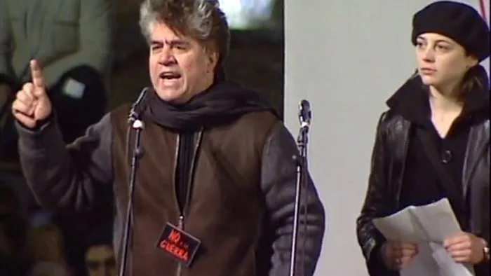 Pedro Almodóvar, contra la guerra de Irak Pedro Almodóvar, contra la guerra de Irak