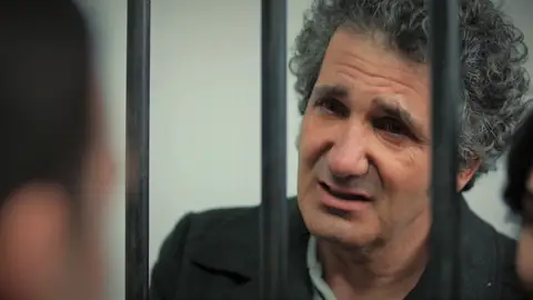 Oğulcan, desde el calabozo, le ruega a sus padres que le saquen de allí: "Me voy a morir aquí" Oğulcan, desde el calabozo, le ruega a sus padres que le saquen de allí: "Me voy a morir aquí"