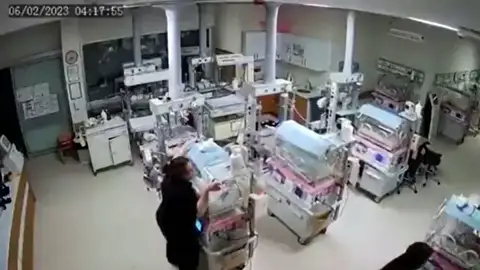 Terremoto en el interior de un hospital Terremoto en el interior de un hospital