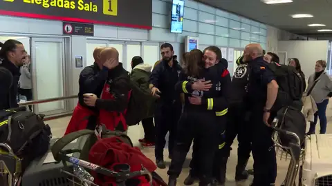 Los bomberos españoles que han ayudado en el terremoto de Turquía Los bomberos españoles que han ayudado en el terremoto de Turquía