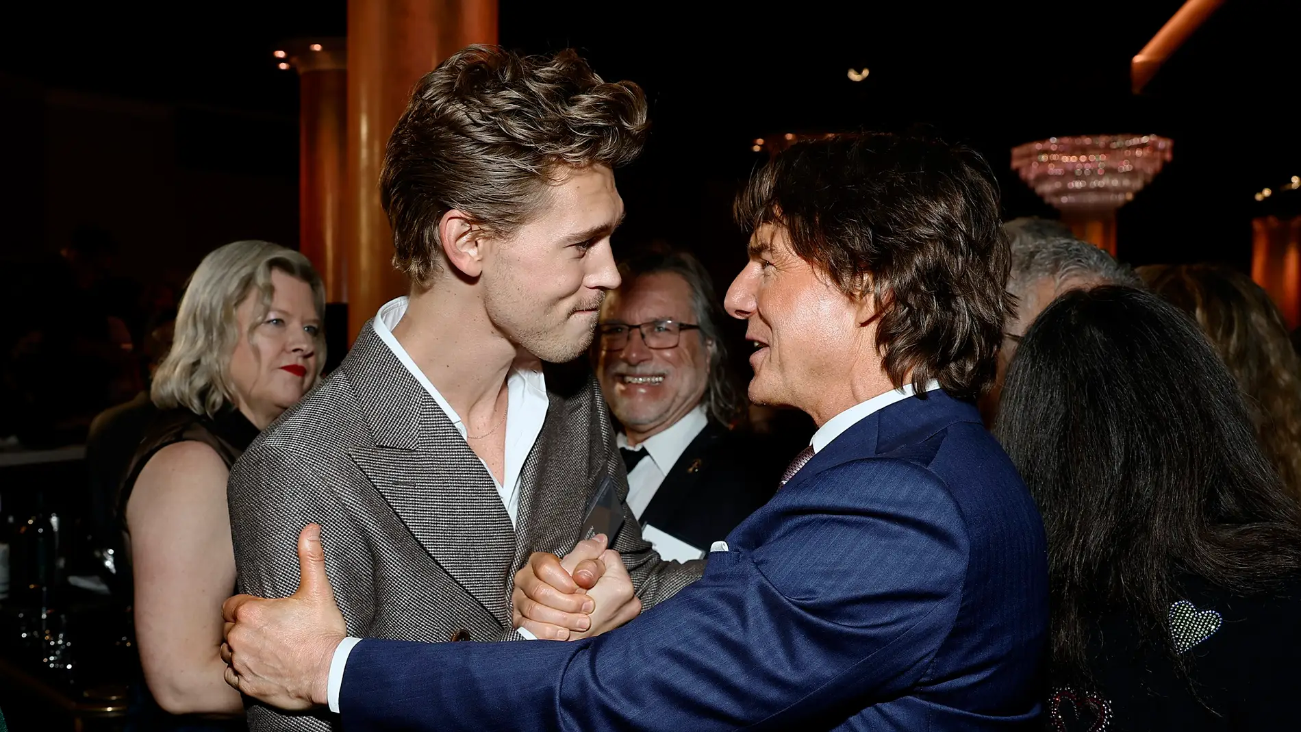 Tom Cruise y Austin Butler en el almuerzo de los nominados a los Oscar 2023
