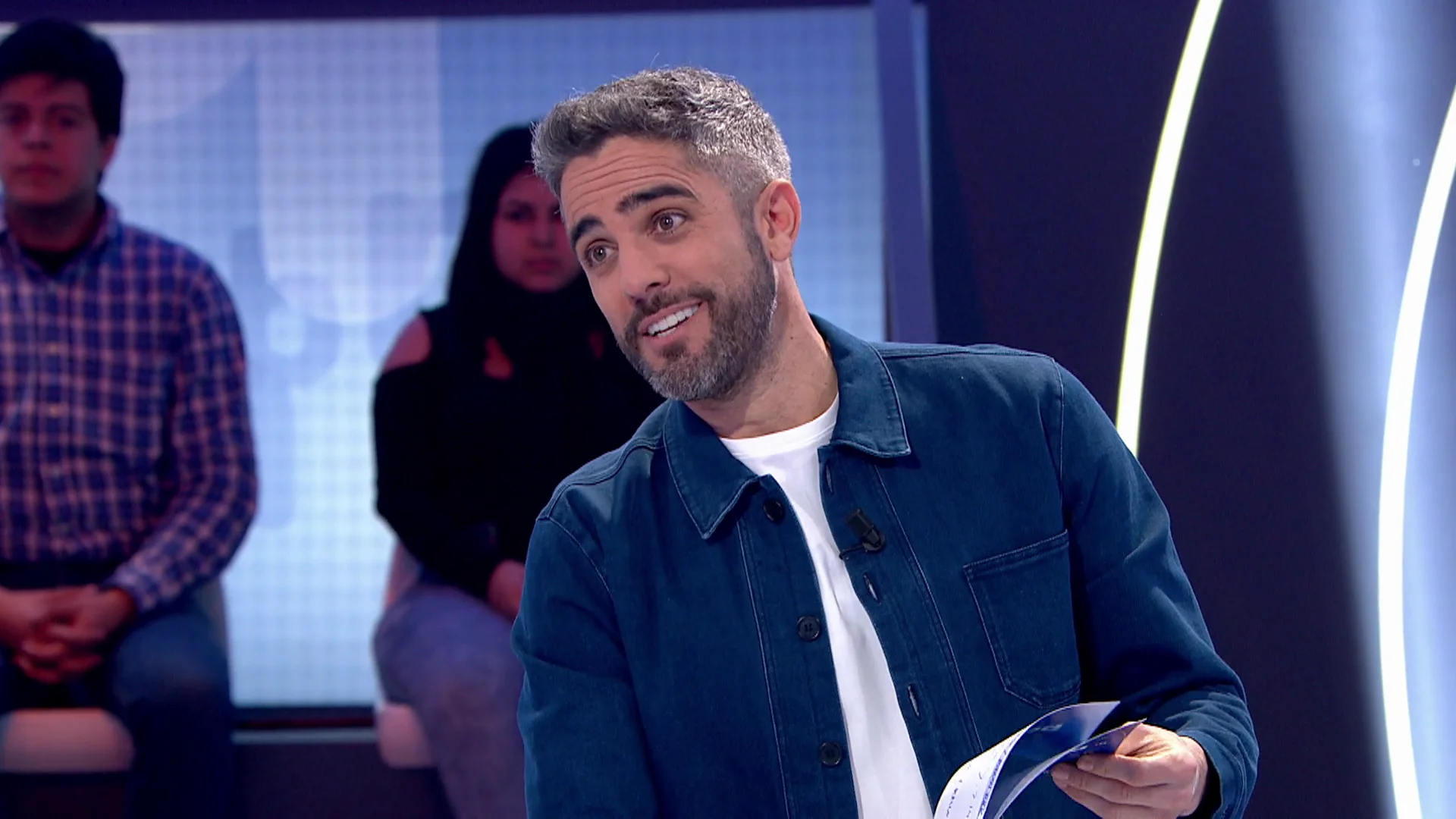 El ocurrente chiste de Roberto Leal a una aspirante a ‘Pasapalabra’: “Si no lo digo se me queda dentro” El ocurrente chiste de Roberto Leal a una aspirante a ‘Pasapalabra’: “Si no lo digo se me queda dentro”