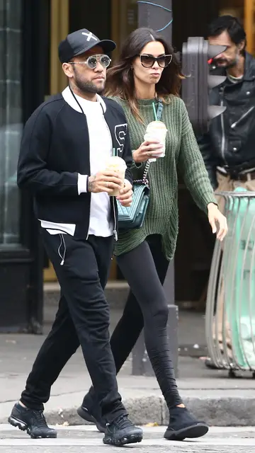 Dani Alves y Joana Sanz Dani Alves y Joana Sanz