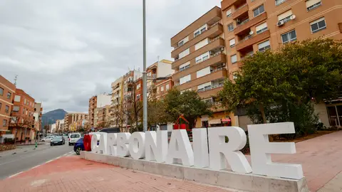 Una reyerta en la calle en la que se vieron implicadas varias personas Una reyerta en la calle en la que se vieron implicadas varias personas