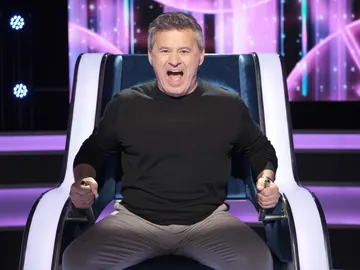 Miki Nadal se destapa en ‘El círculo de los famosos’: “En los 80 estaba muy festivalero” Miki Nadal se destapa en ‘El círculo de los famosos’: “En los 80 estaba muy festivalero”