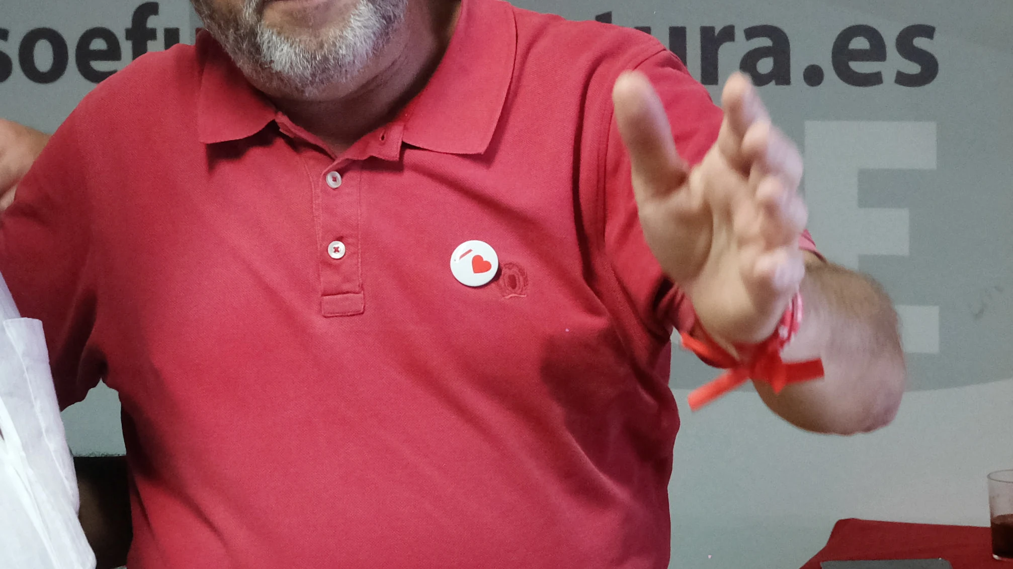 El diputado socialista, Juan B. Fuentes, ha dimitido este martes por vincularse a una presunta operación de fraude. El diputado socialista, Juan B. Fuentes, ha dimitido este martes por vincularse a una presunta operación de fraude.