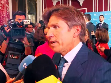 Manuel Díaz, arropado por su familia tras la reconciliación con su padre: "Ya tocaba, estamos felices y en la cara se le ve" Manuel Díaz, arropado por su familia tras la reconciliación con su padre: "Ya tocaba, estamos felices y en la cara se le ve"