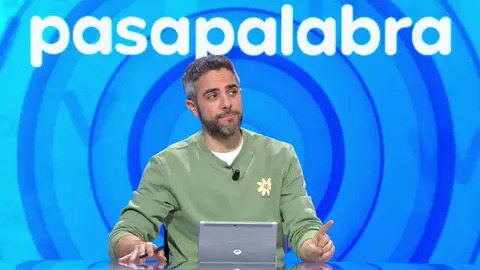 La surrealista conversación entre Roberto Leal y a Juanra Bonet por la letra de ‘Que me coma el tigre’ de Lola Flores La surrealista conversación entre Roberto Leal y a Juanra Bonet por la letra de ‘Que me coma el tigre’ de Lola Flores