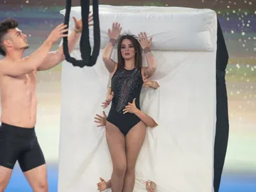 La sensualidad del baile de Laura Escanes y el humor absurdo de Florentino Fernández en la sexta gala de ‘El Desafío’ La sensualidad del baile de Laura Escanes y el humor absurdo de Florentino Fernández en la sexta gala de ‘El Desafío’