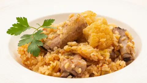 La receta que Arguiñano va a cocinar en casa para toda su familia: arroz con costilla de cerdo y coliflor La receta que Arguiñano va a cocinar en casa para toda su familia: arroz con costilla de cerdo y coliflor