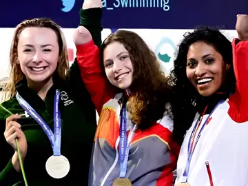 Anastasiya Dmytriv, en el centro con la medalla de oro Anastasiya Dmytriv, en el centro con la medalla de oro