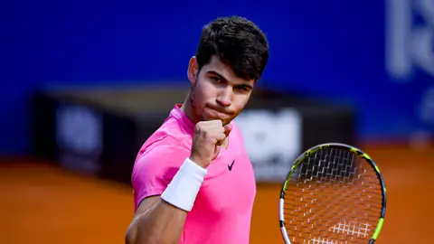 Deportes Antena 3 (19-02-23) Carlos Alcaraz se cita con Cameron Norrie en la final del Argentina Open Deportes Antena 3 (19-02-23) Carlos Alcaraz se cita con Cameron Norrie en la final del Argentina Open
