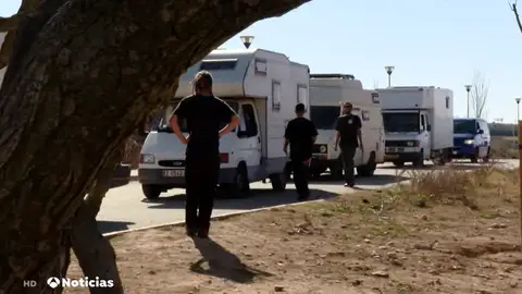Imágenes de la llegada de algunos asistentes a la 'rave' de Sarral (Tarragona) Imágenes de la llegada de algunos asistentes a la 'rave' de Sarral (Tarragona)
