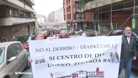 Los mayores de Getxo, en contra del derribo del Hogar del Jubilado de Romo Los mayores de Getxo, en contra del derribo del Hogar del Jubilado de Romo