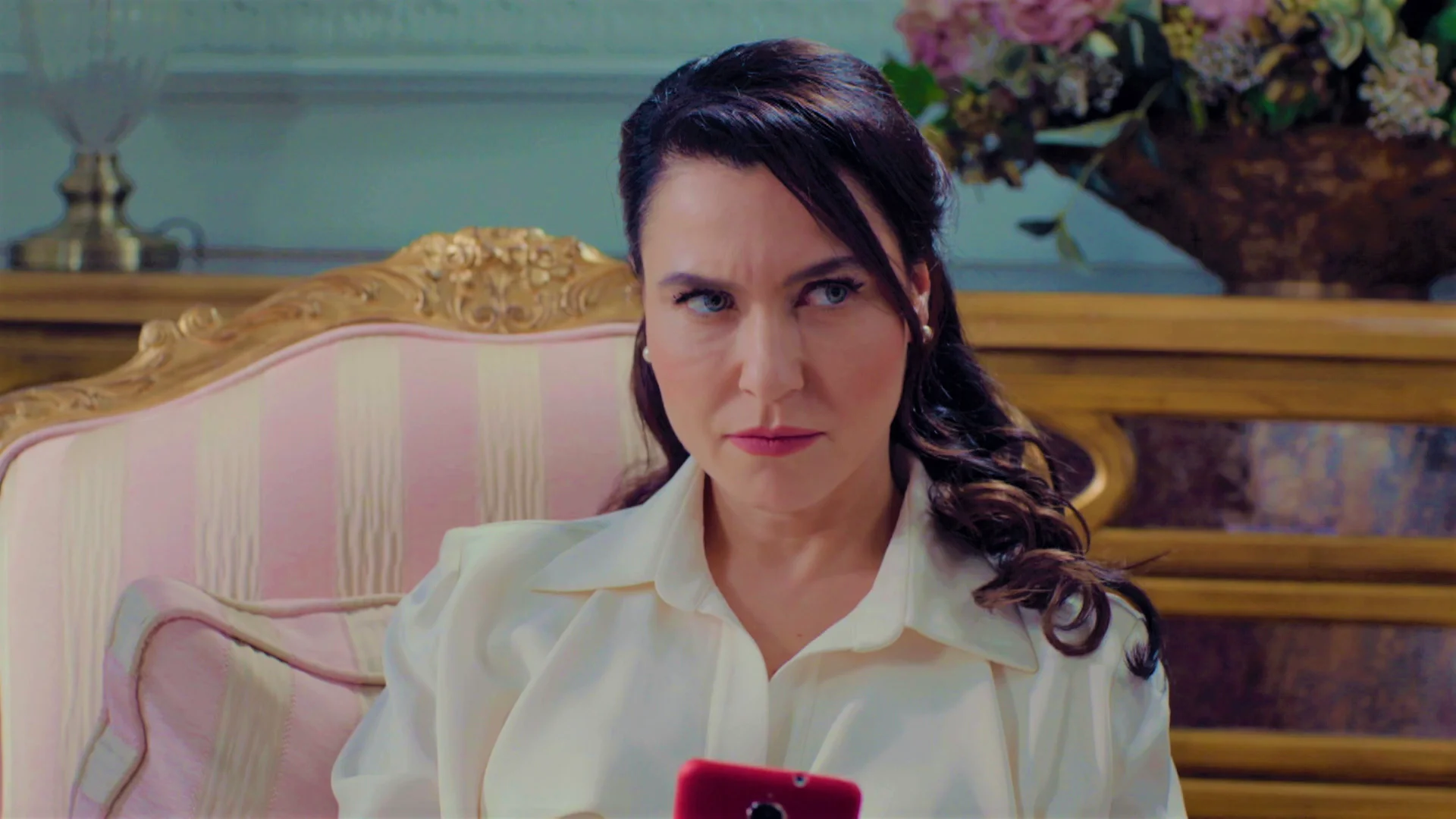 En el último capítulo de ‘Pecado original’: Yildiz sospecha de Ender y… ¡revisa su teléfono! En el último capítulo de ‘Pecado original’: Yildiz sospecha de Ender y… ¡revisa su teléfono!