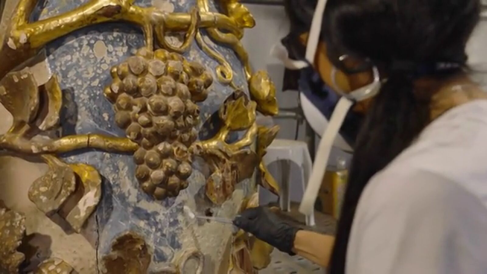 Las columnas salomónicas, primera pieza expuesta en la Galería de las Colecciones Reales del Palacio Real