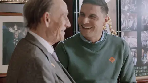 Lopera desvela a Joaquín su secreto como presidente del Real Betis Lopera desvela a Joaquín su secreto como presidente del Real Betis