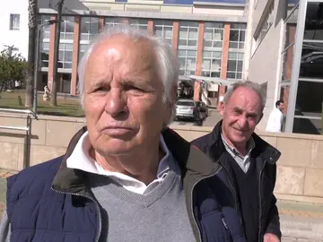 Manuel Benítez 'El Cordobés' habla por primera vez tras la reconciliación con su hijo: "Nos hemos perdonado" Manuel Benítez 'El Cordobés' habla por primera vez tras la reconciliación con su hijo: "Nos hemos perdonado"