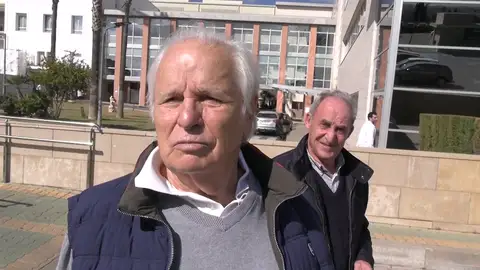 Manuel Benítez 'El Cordobés' habla por primera vez tras la reconciliación con su hijo: "Nos hemos perdonado" Manuel Benítez 'El Cordobés' habla por primera vez tras la reconciliación con su hijo: "Nos hemos perdonado"