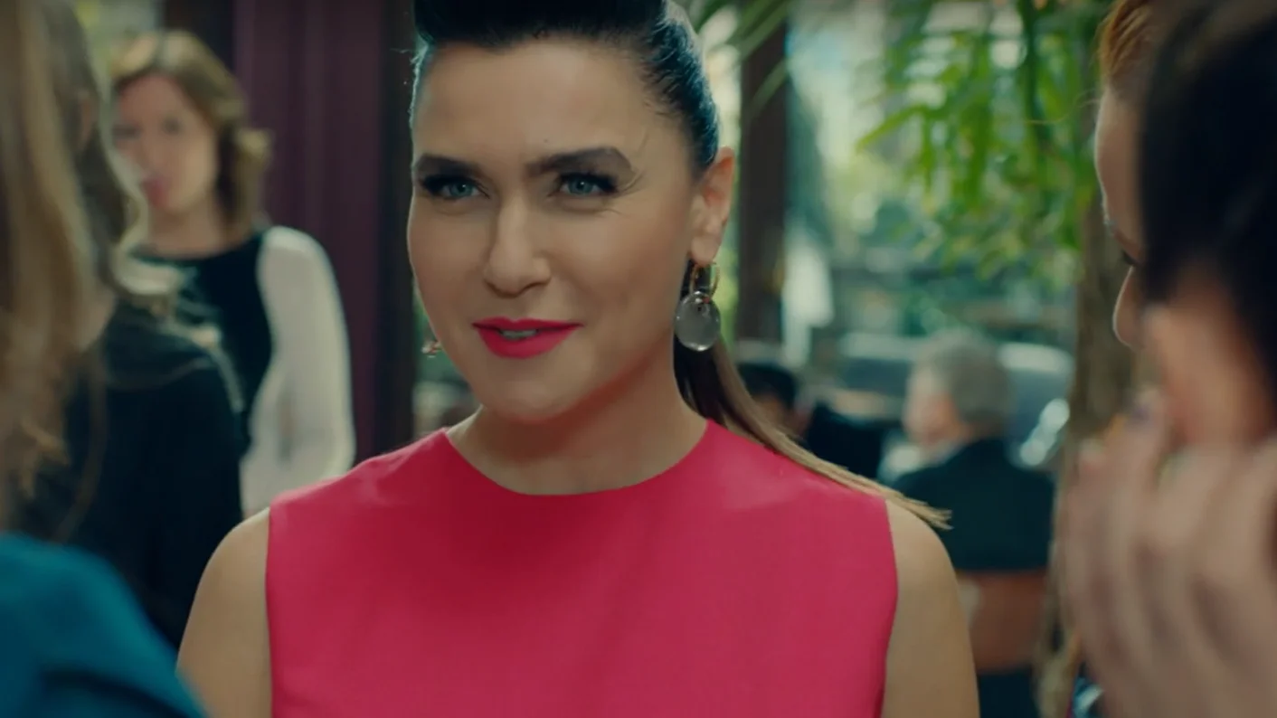 Avance del pr&oacute;ximo cap&iacute;tulo de &lsquo;Pecado Original&rsquo;: Ender miente a sus amigas y aparenta que sigue con su vida de lujos... &iquest;Hasta d&oacute;nde llegar&aacute; su mentira?