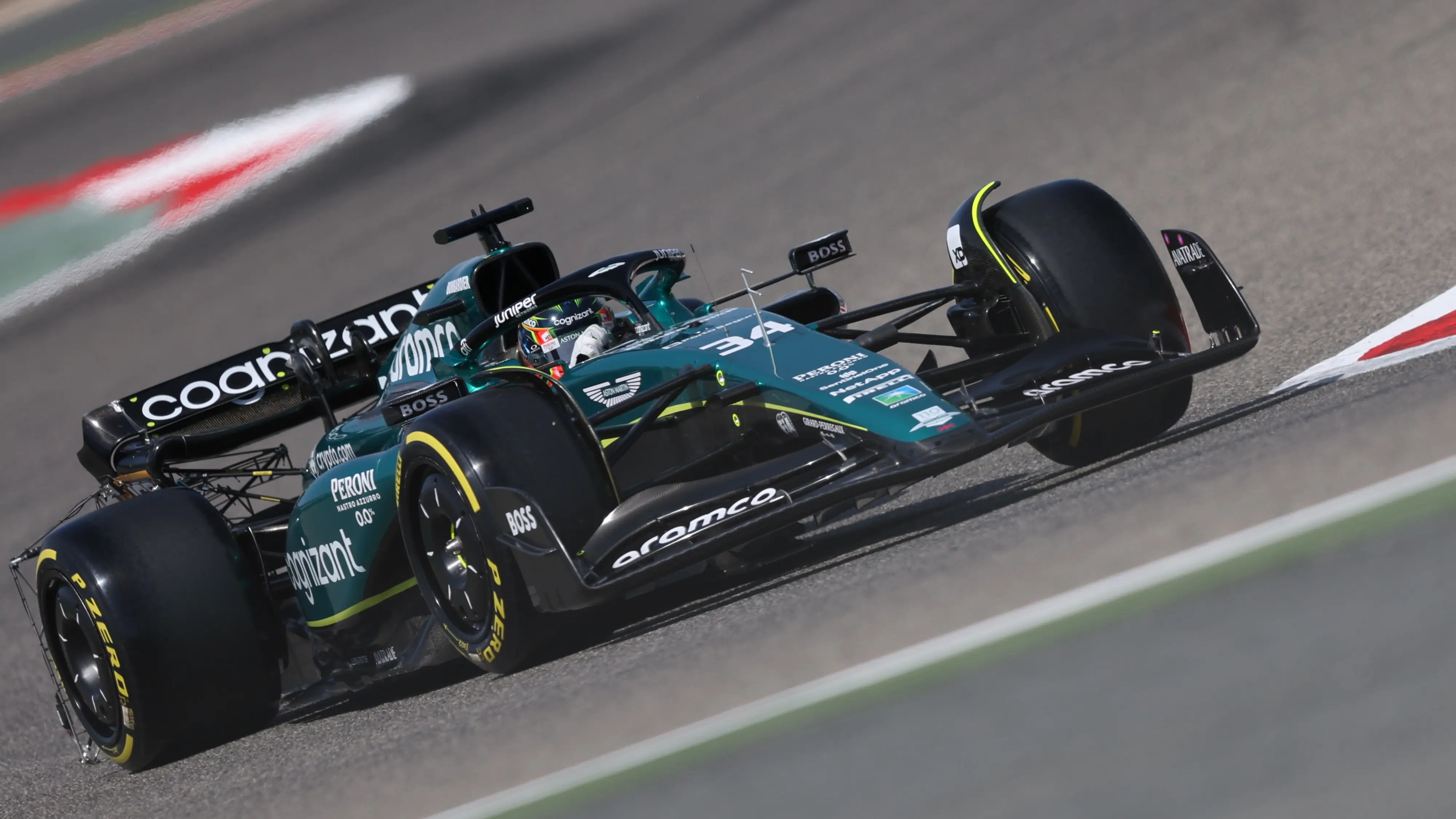 Felipe Drugovich pilota el AMR23 en Sakhir