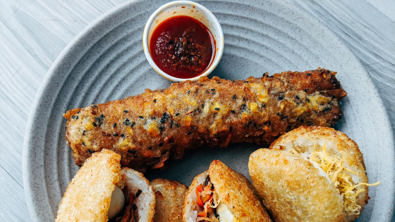 ¿Te ha sobrado arroz? Haz estos deliciosos rollitos crujientes