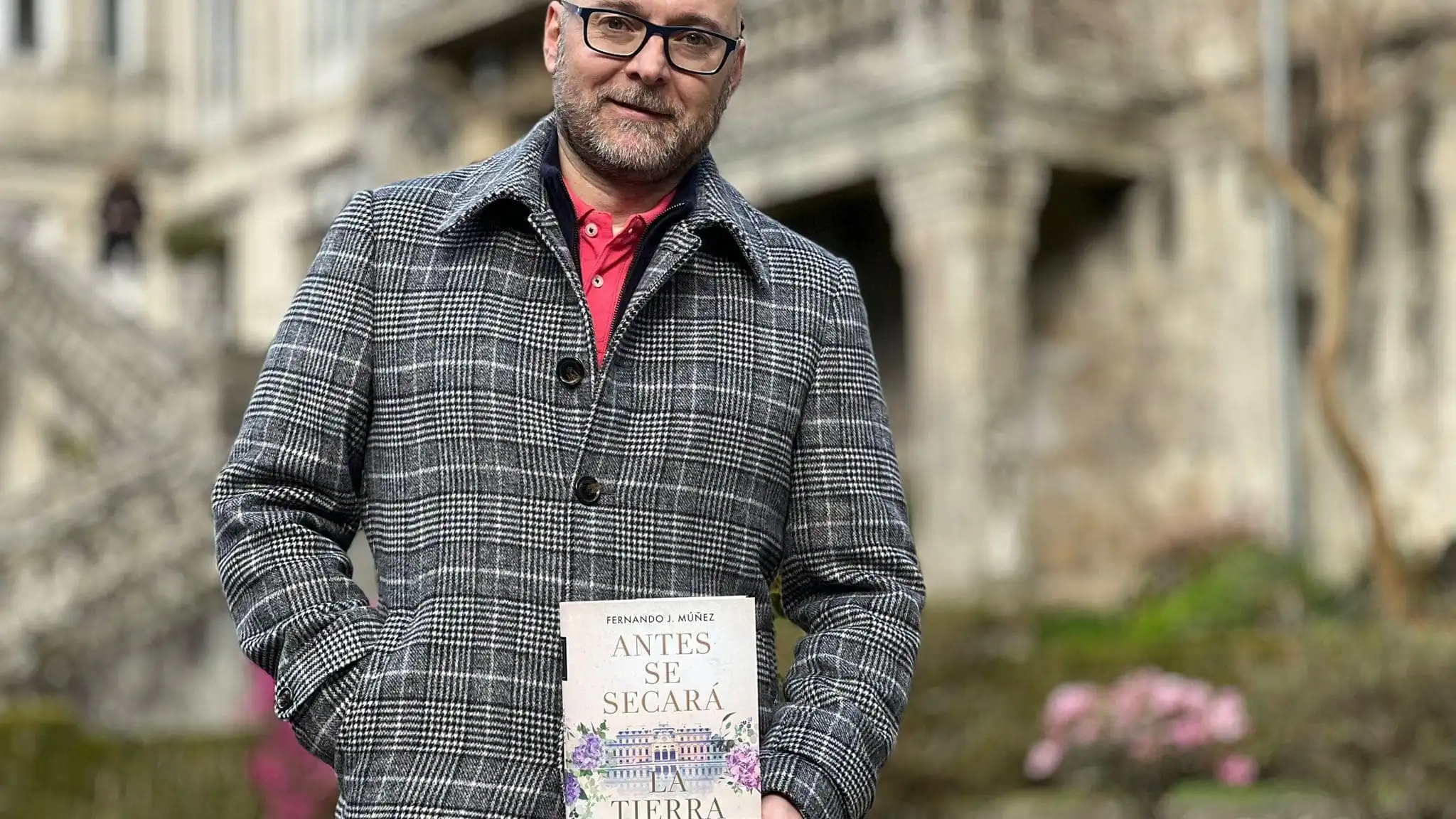 Fernando J. Múñez visita la Galicia "fidalga" del siglo XIX Fernando J. Múñez visita la Galicia "fidalga" del siglo XIX