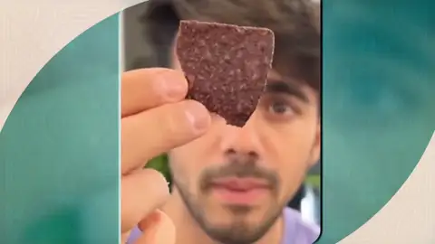 Comer una patata extremadamente picante: el nuevo y peligroso reto viral de las redes sociales Comer una patata extremadamente picante: el nuevo y peligroso reto viral de las redes sociales