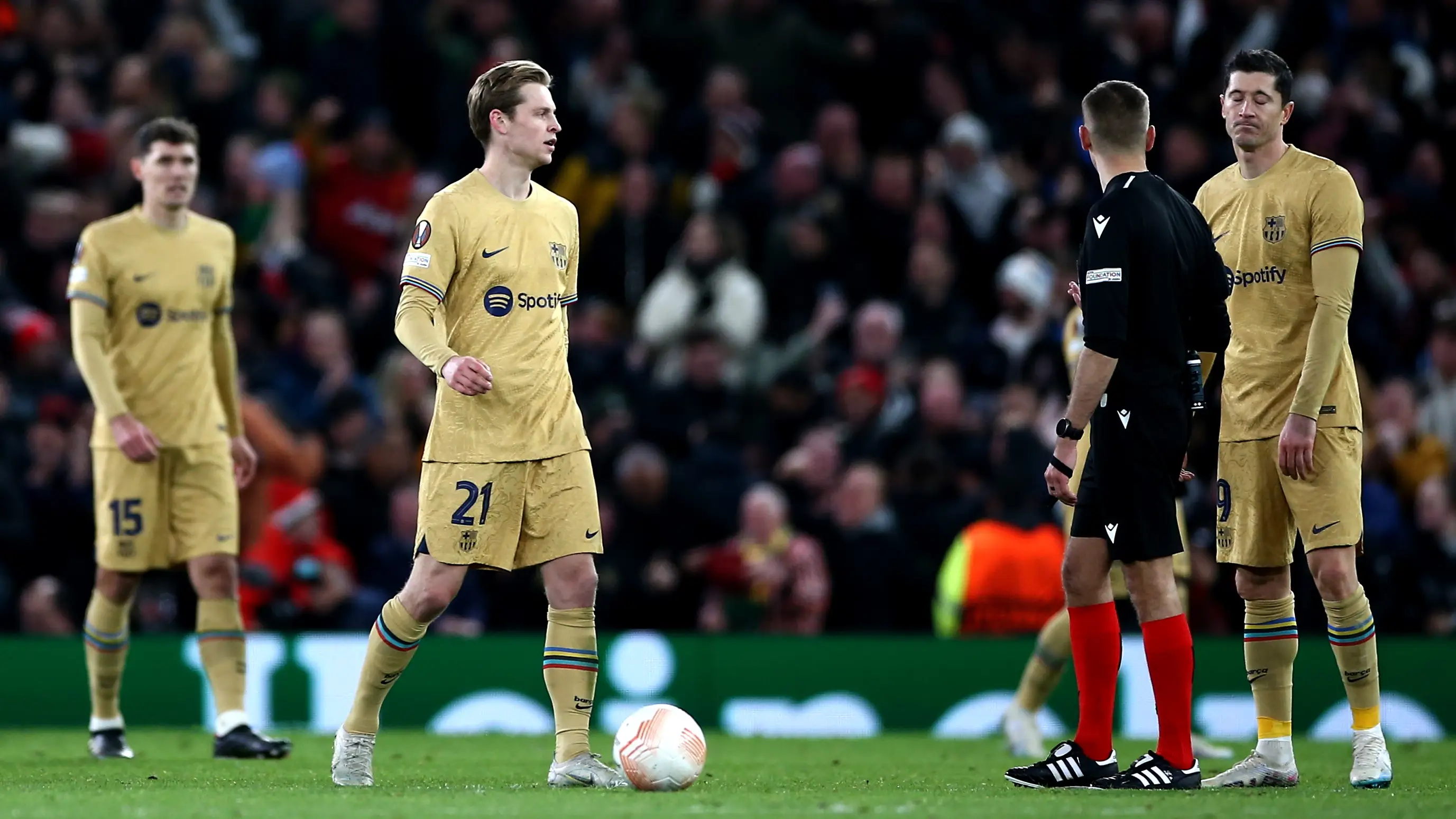 Christensen, De Jong y Lewandowski en el partido ante el United Christensen, De Jong y Lewandowski en el partido ante el United