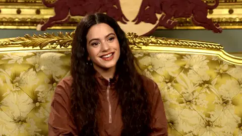 Rosalía vuelve a hacer historia y se convierte en la primera mujer en recibir un importante galardón musical Rosalía vuelve a hacer historia y se convierte en la primera mujer en recibir un importante galardón musical