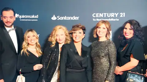 El equipo de 'Y ahora Sonsoles', presente en la gala de las 'Top 100' que homenajea el talento y liderazgo femenino El equipo de 'Y ahora Sonsoles', presente en la gala de las 'Top 100' que homenajea el talento y liderazgo femenino