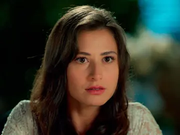 Fikret se sincera con Zeynep: “Me enamoré de Züleyha?” Fikret se sincera con Zeynep: “Me enamoré de Züleyha?”