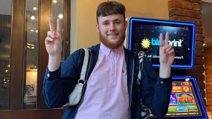Luke Abrahams muri&oacute; tras ser diagnosticado err&oacute;neamente con amigdalitis y ci&aacute;tica