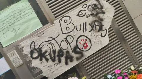 Altar vandalizado de las niñas de Sallent Altar vandalizado de las niñas de Sallent