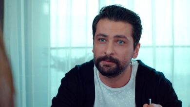 Zeynep, sorprendida ante la cita exprés de Alihan: “No puedo predecir tu comportamiento”