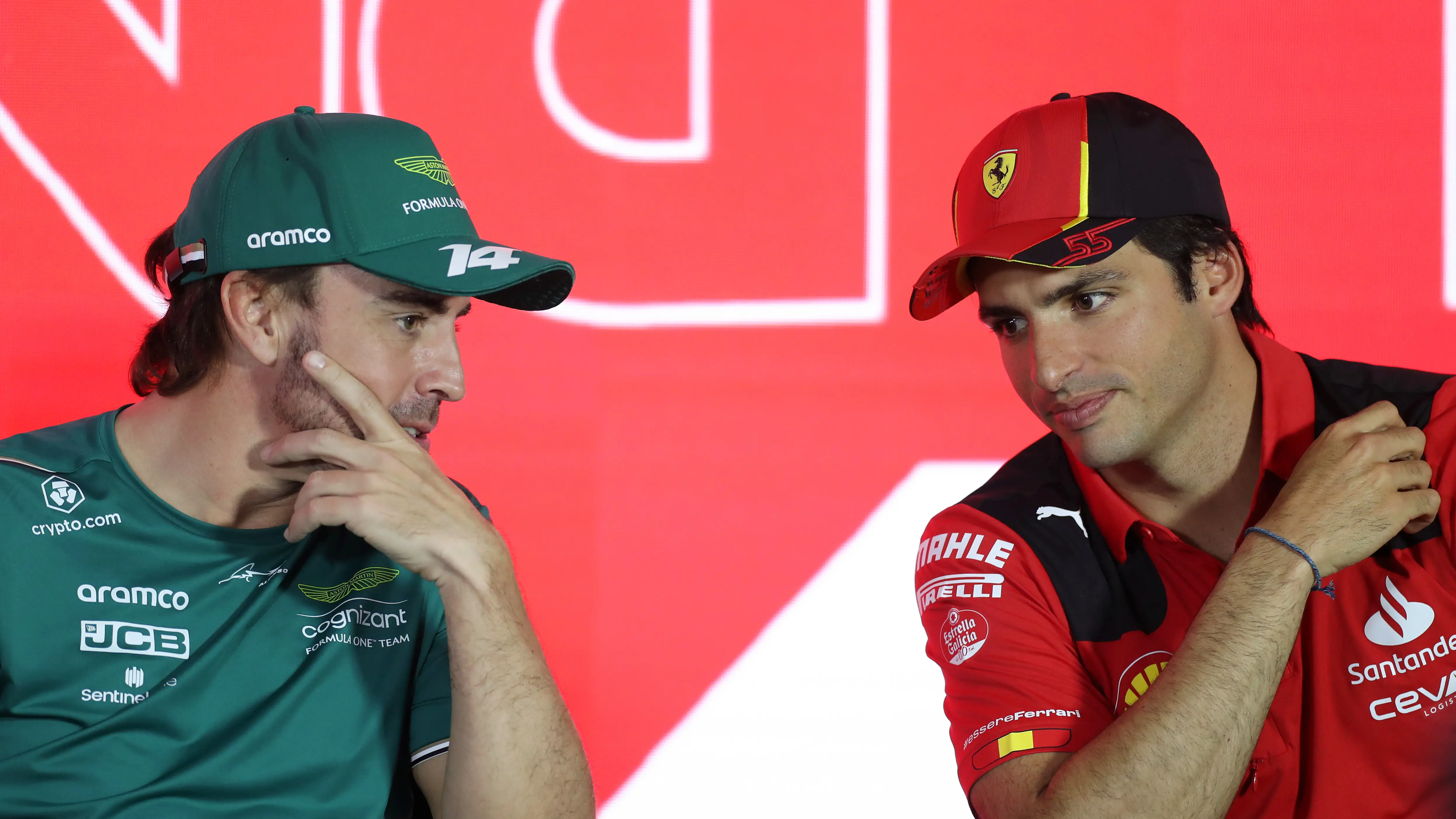 Fernando Alonso, junto a Carlos Sainz en los test de F1 Fernando Alonso, junto a Carlos Sainz en los test de F1