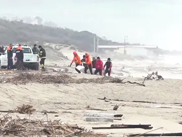 El naufragio de Calabria ha dejado al menos 67 muertes. El naufragio de Calabria ha dejado al menos 67 muertes.