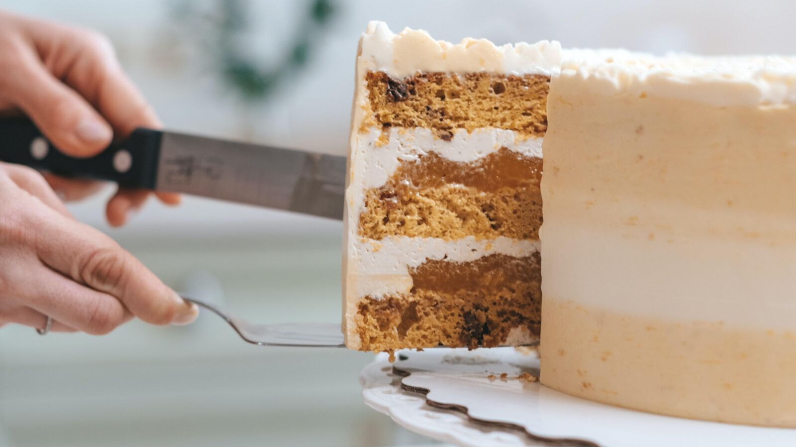 Ni cuadrados ni triángulos: Así debes cortar tu próxima tarta de cumpleaños