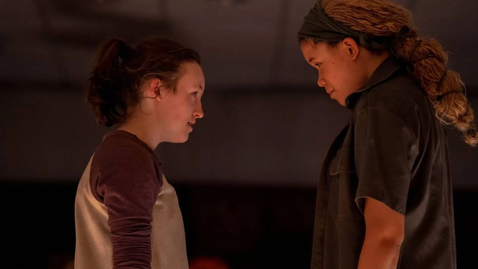 Bella Ramsey y Storm Reid como Ellie y Riley en 'The Last of Us' Bella Ramsey y Storm Reid como Ellie y Riley en 'The Last of Us'