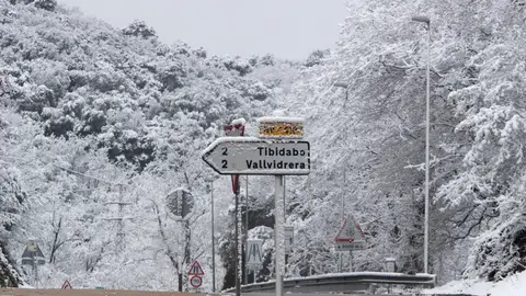 La montaña del Tibidabo en Barcelona La montaña del Tibidabo en Barcelona