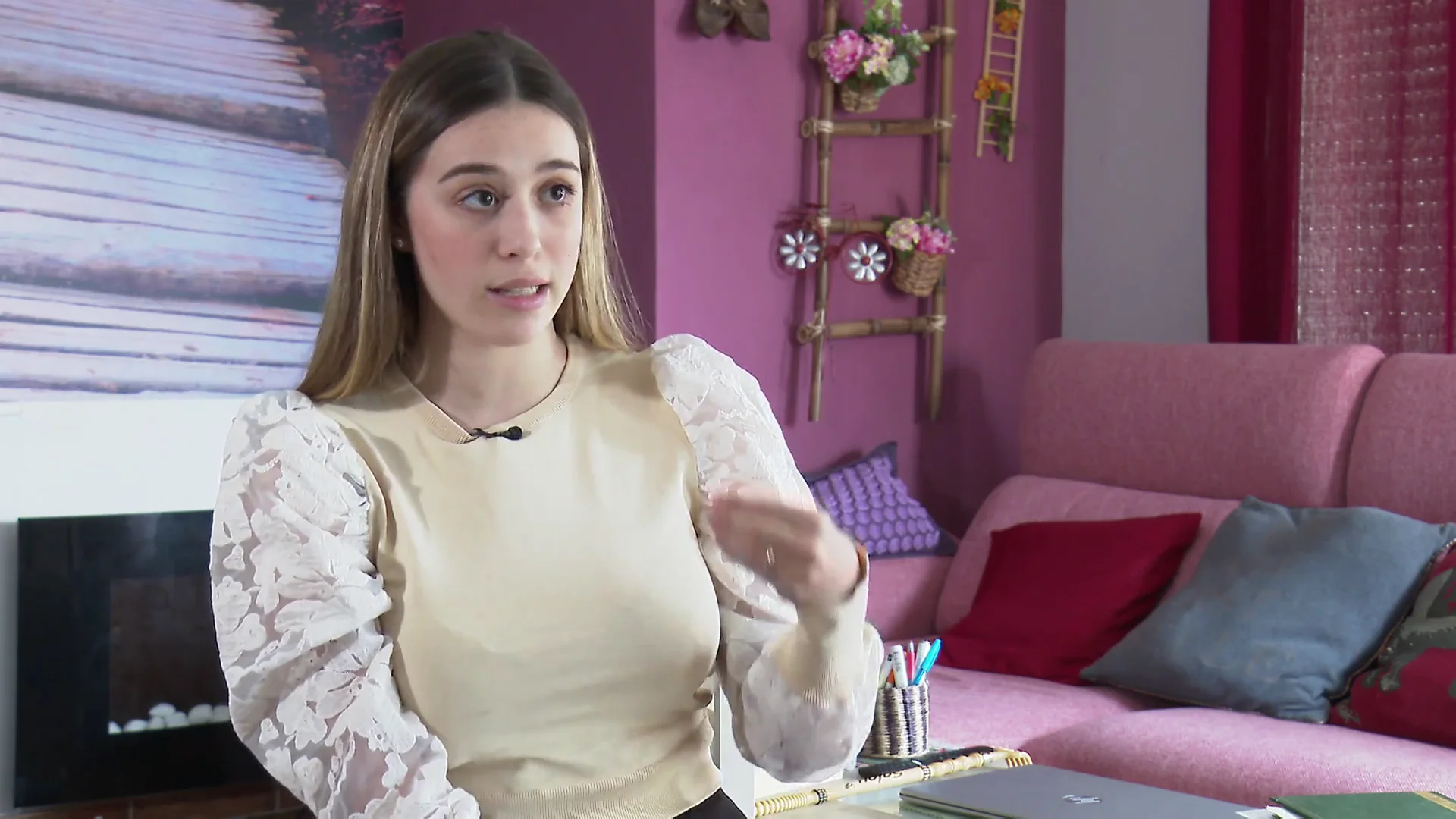 El calvario de María Añó, la gimnasta que denunció a su entrenadora: "Gorda, celulítica, eres lo peor" El calvario de María Añó, la gimnasta que denunció a su entrenadora: "Gorda, celulítica, eres lo peor"